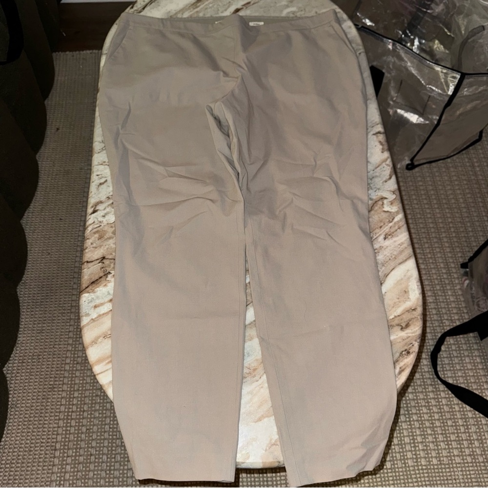Lafayette 148 New York Men's Khaki Chinos